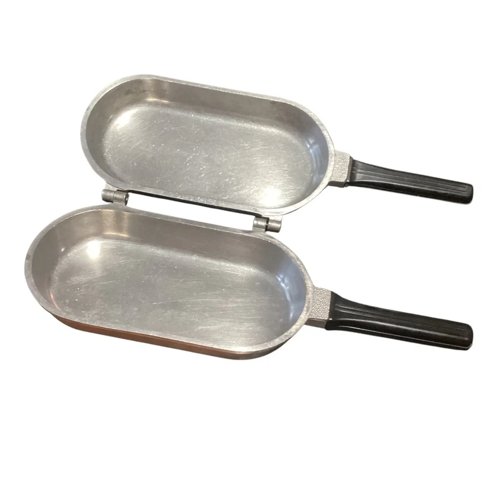 Vintage Guardian Service Cast Aluminum Omelet Pan Hinged Double Sided Skillet